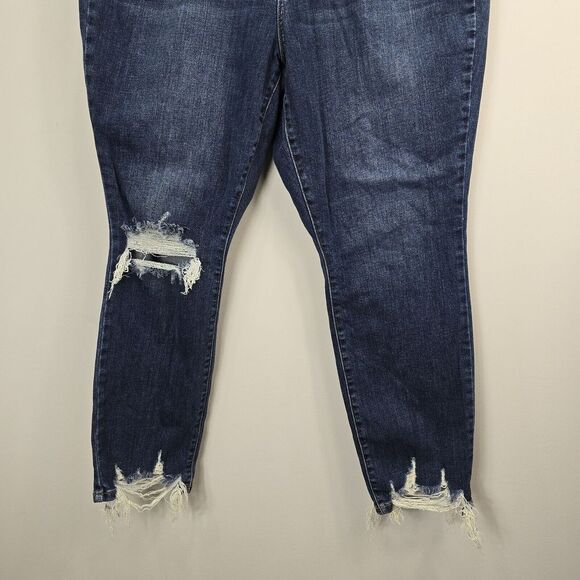 Judy Blue Women's Jeans Size 18 Blue Dark Wash Relaxed Fit Distressed Raw Hems - Picture 2 of 13